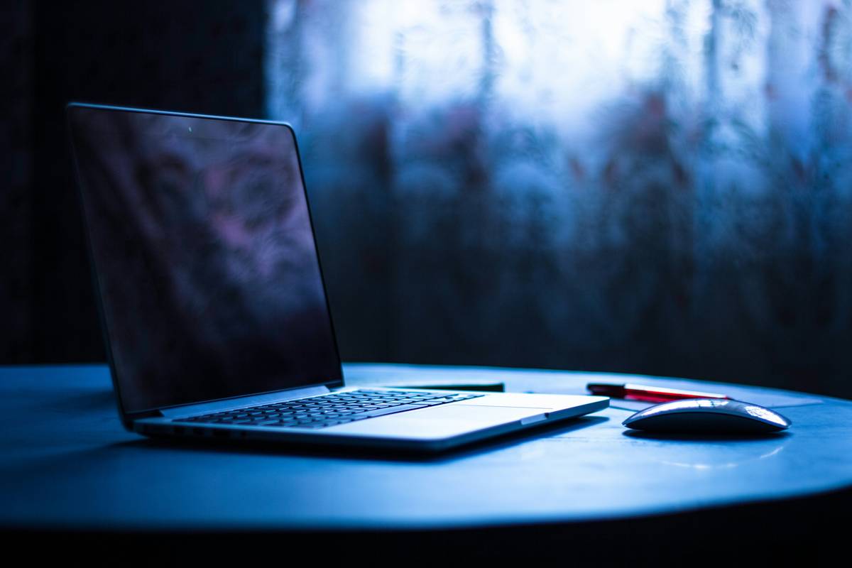 Desk laptop